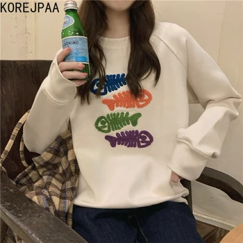 Korejpaa קוריאני סגנון מתוק חולצות נשים 2023 סתיו סלים מגבת רקמה קט העליון מזדמן אופנה סביב צוואר הקפוצ ' ונים