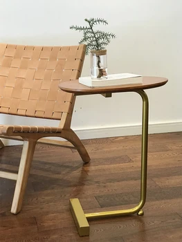 נורדי פשוטה C-סוג יצירתי תה קטן שולחן ספה שולחן צד נייד השידה שליד המיטה מעץ מלא ברזל שולחן פינתי